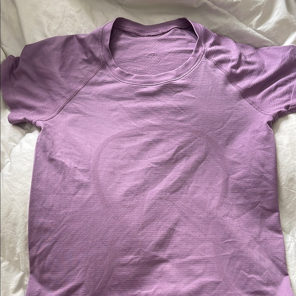 Lululemon Wisteria Purple Short Sleeve Swiftly Shirt Size 6